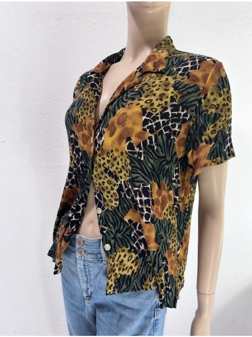 Requirements Leopard & Floral Short Sleeve Button-Down Shirt - Black & Brown - Picture 4 of 13